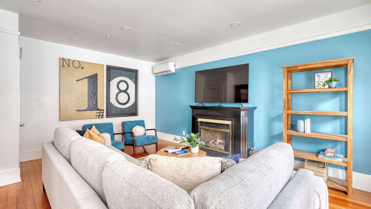 Photo of Livingroom in Nob Hill