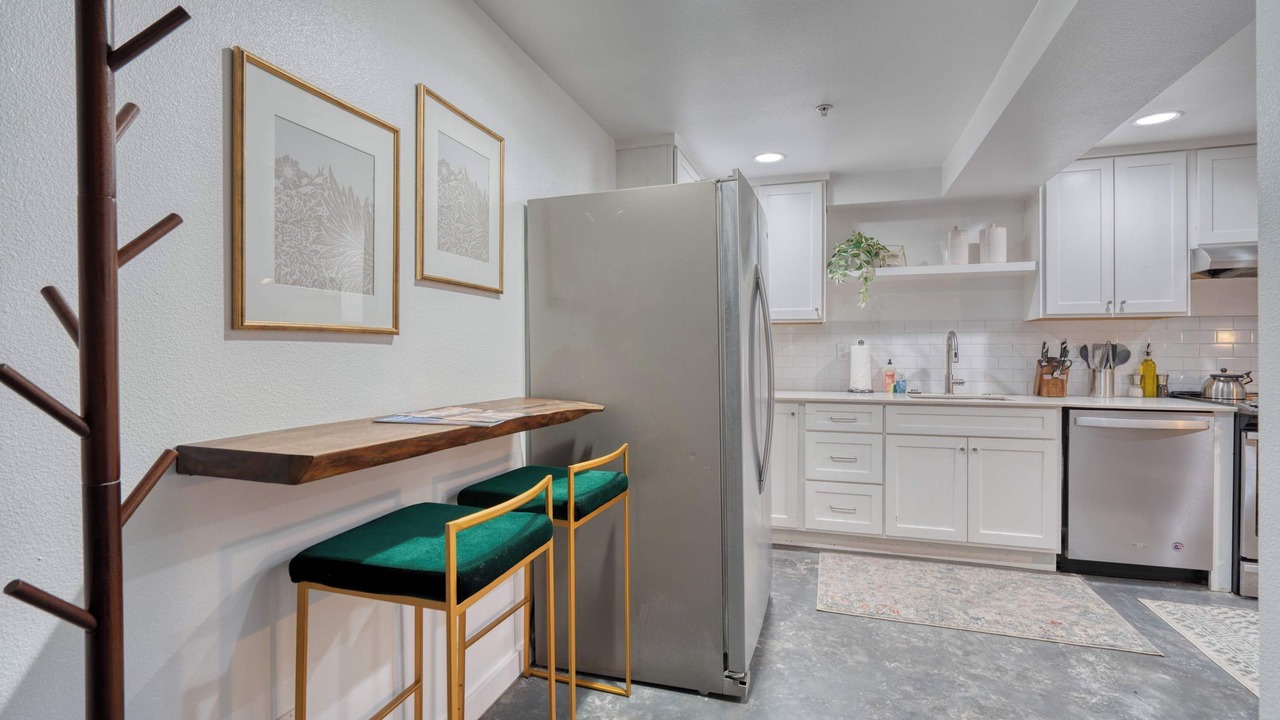 Photo of Kitchen in Sullivan's Gulch