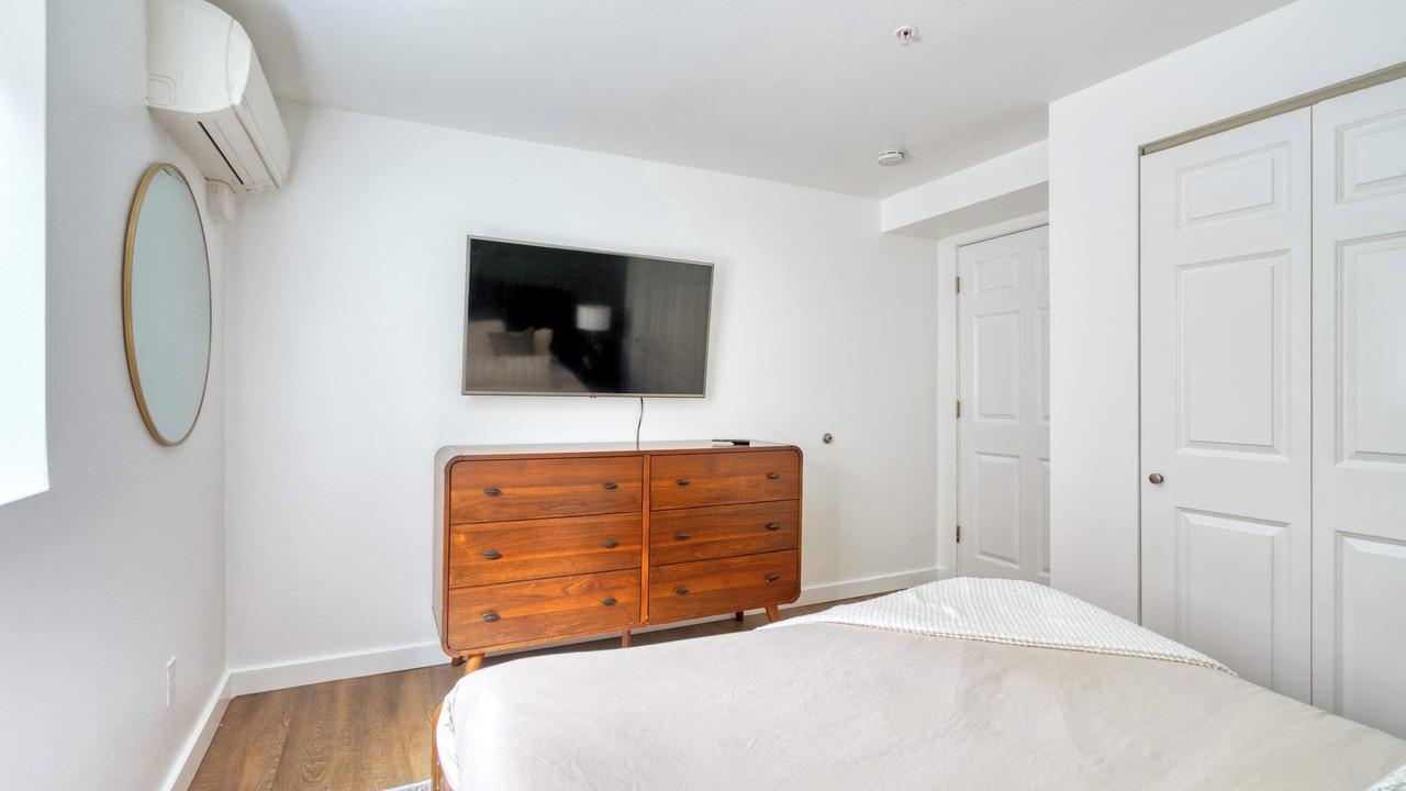 Photo of Bedroom in Sullivan's Gulch