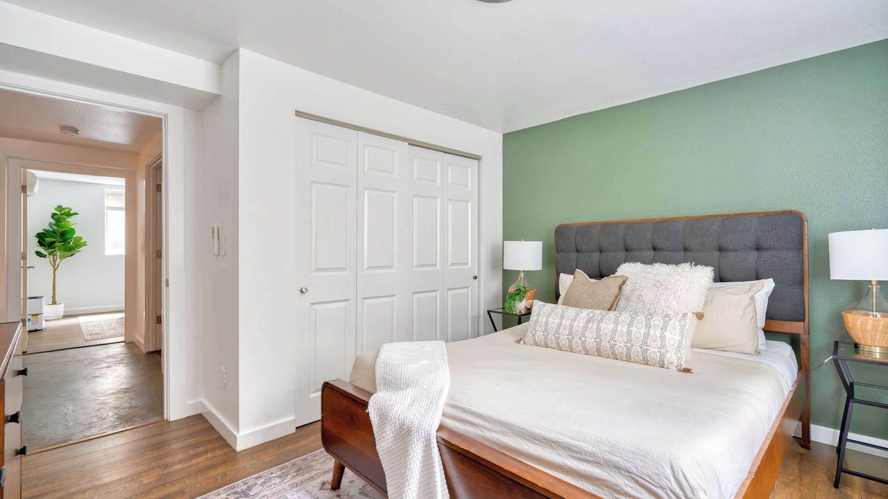Photo of Bedroom in Sullivan's Gulch
