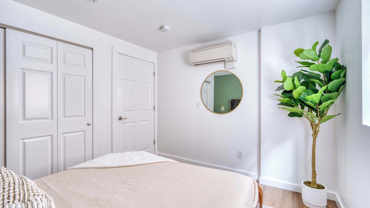 Photo of Bedroom in Sullivan's Gulch