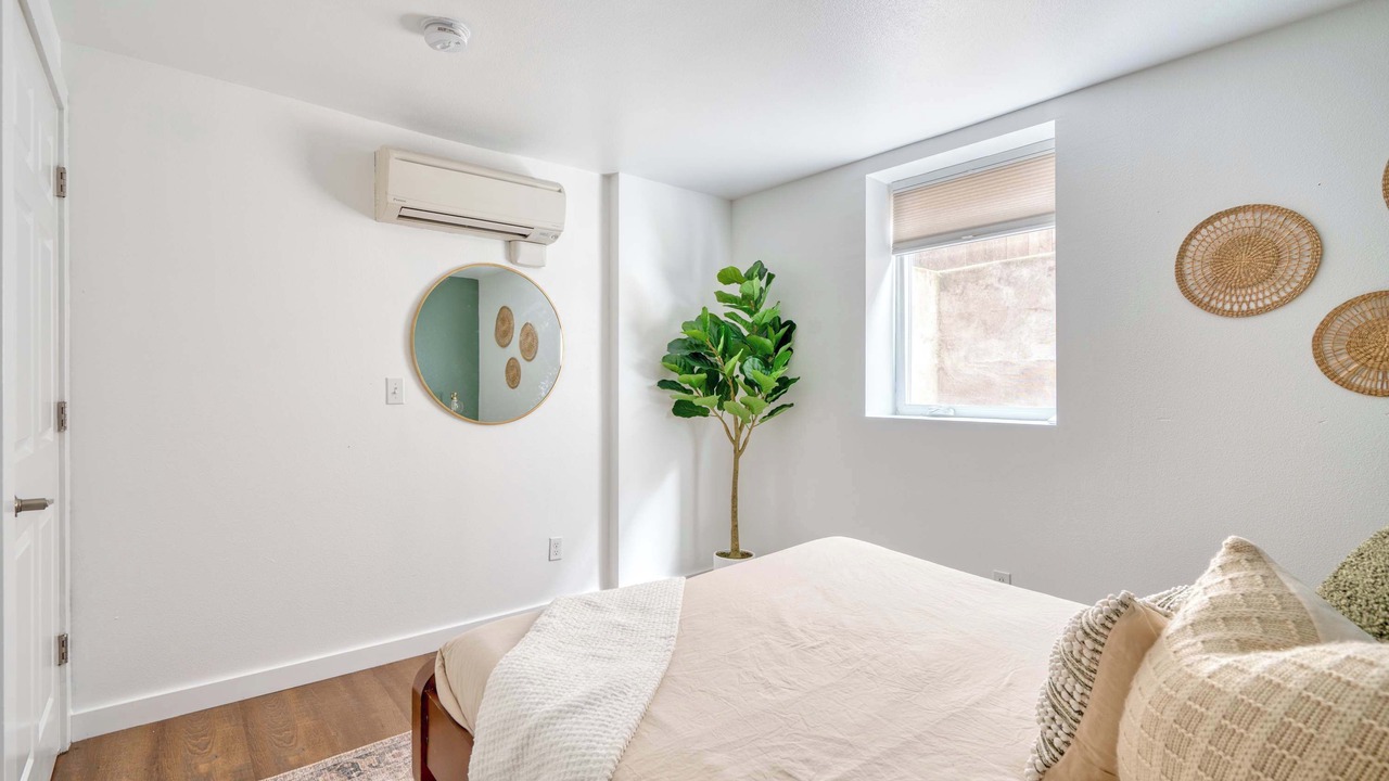 Photo of Bedroom in Sullivan's Gulch
