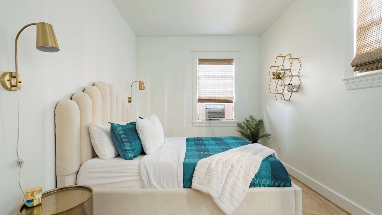 Photo of Bedroom in Mississippi District