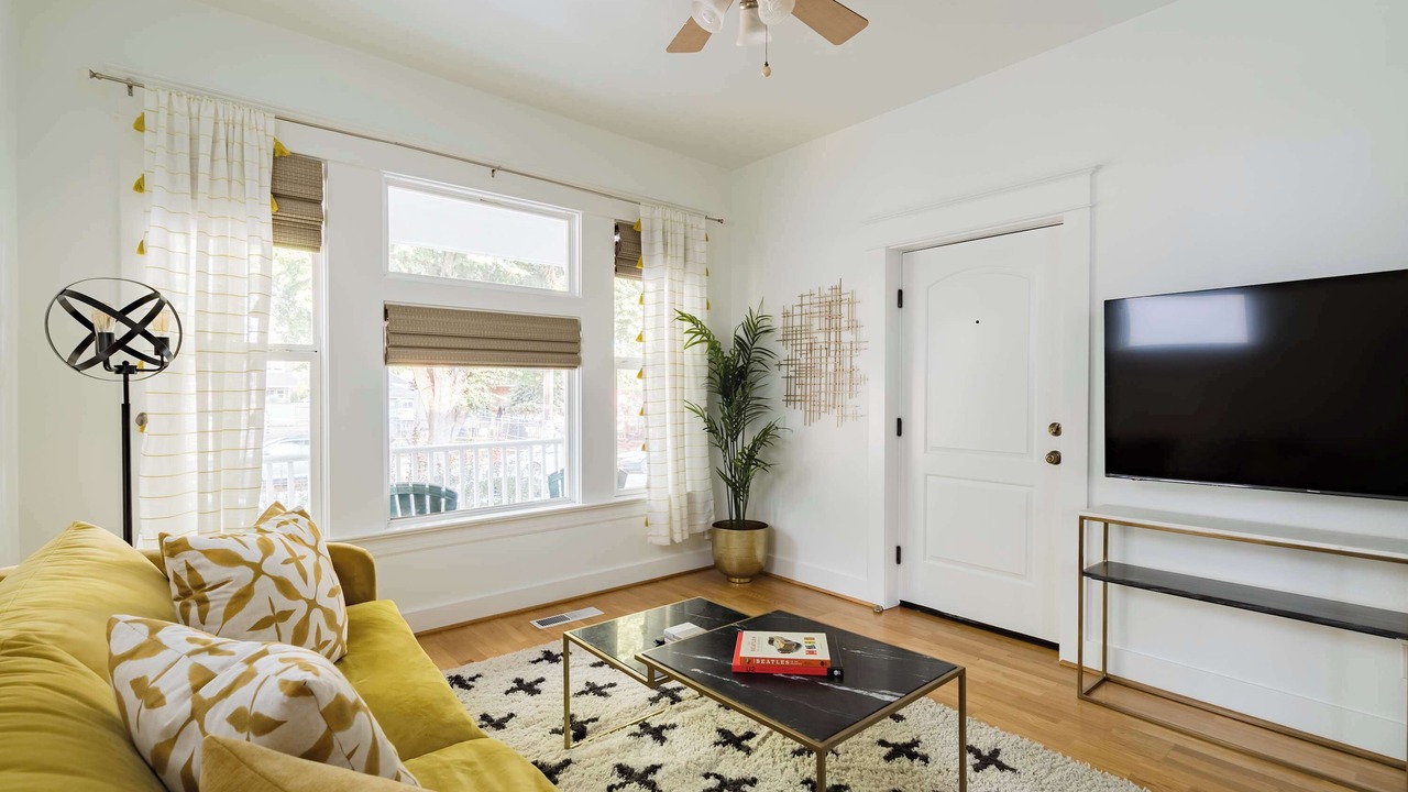 Photo of Livingroom in Mississippi District