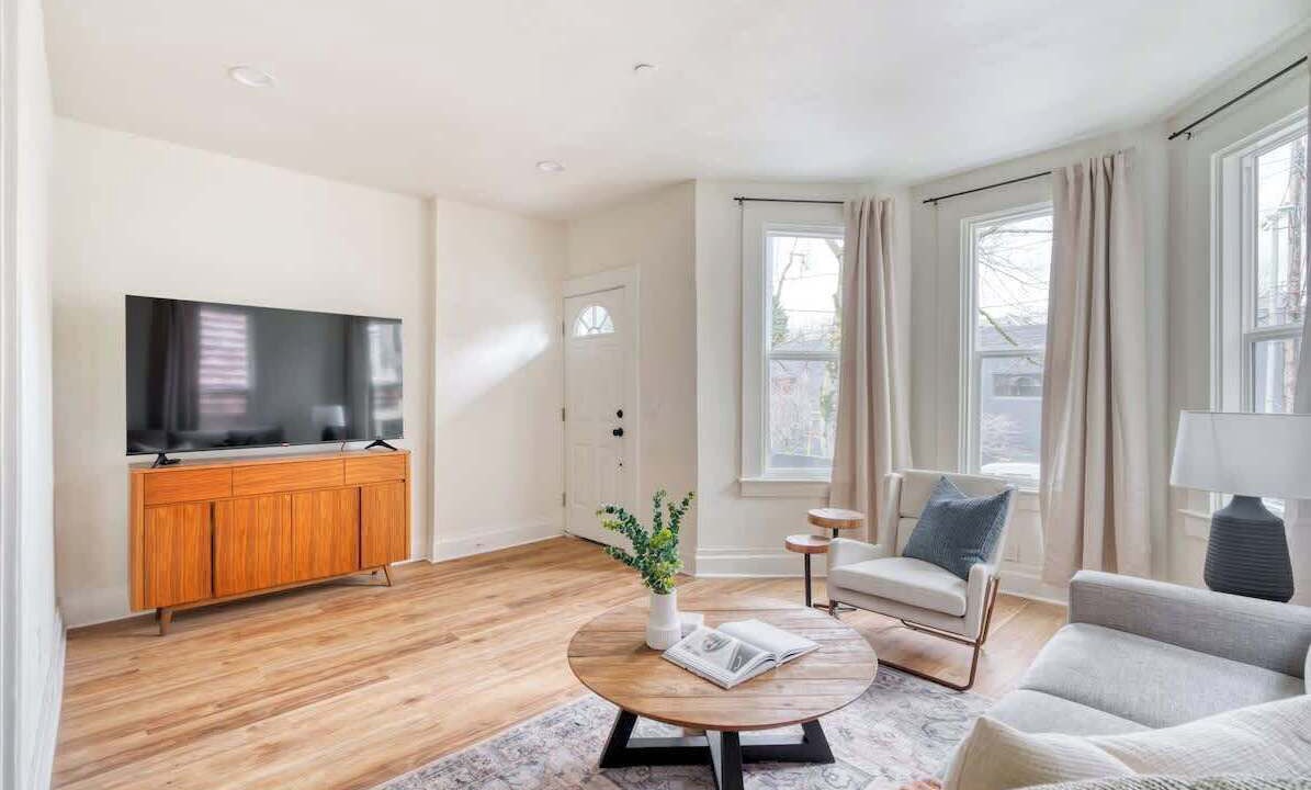 Photo of Livingroom in Uptown