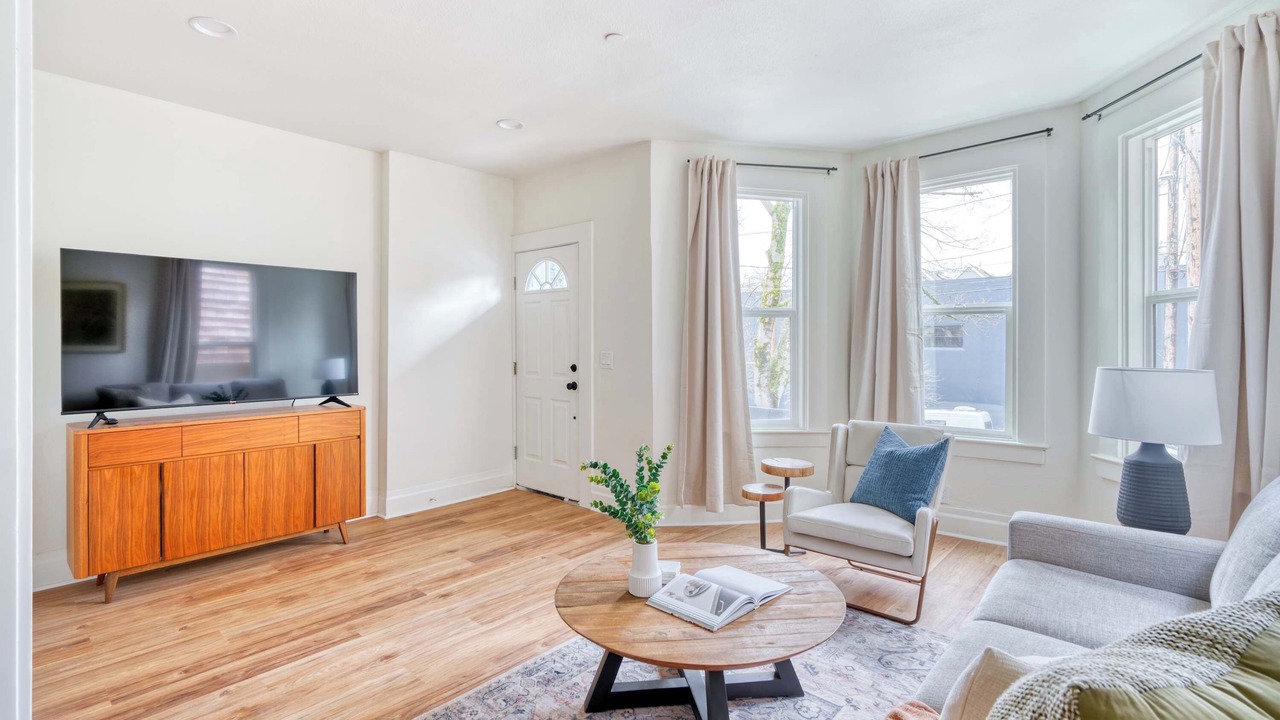 Photo of Livingroom in Uptown