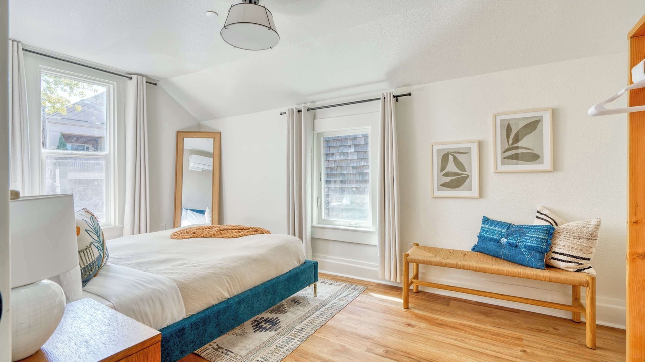 Photo of Bedroom in Uptown