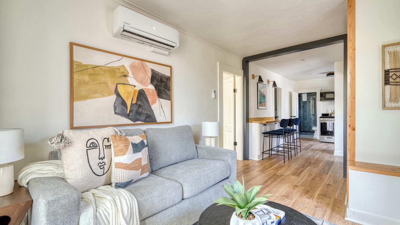 Photo of Livingroom in Uptown