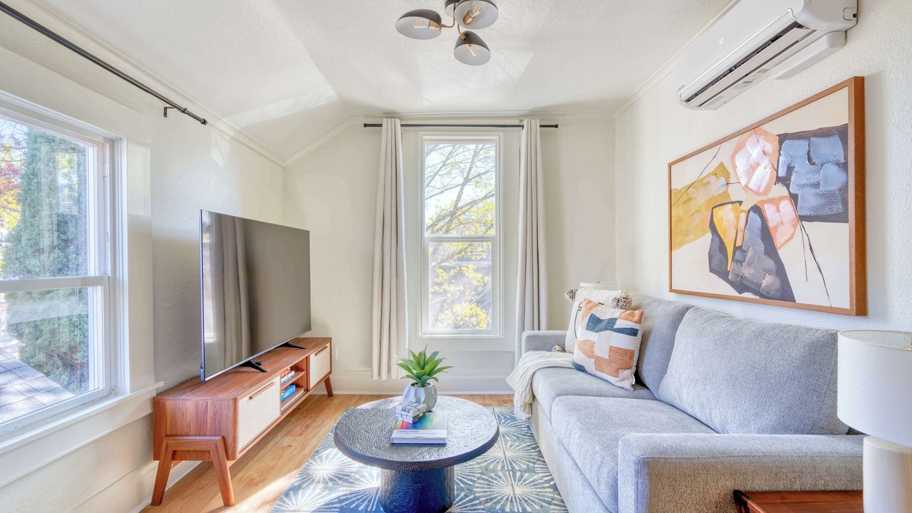 Photo of Livingroom in Uptown