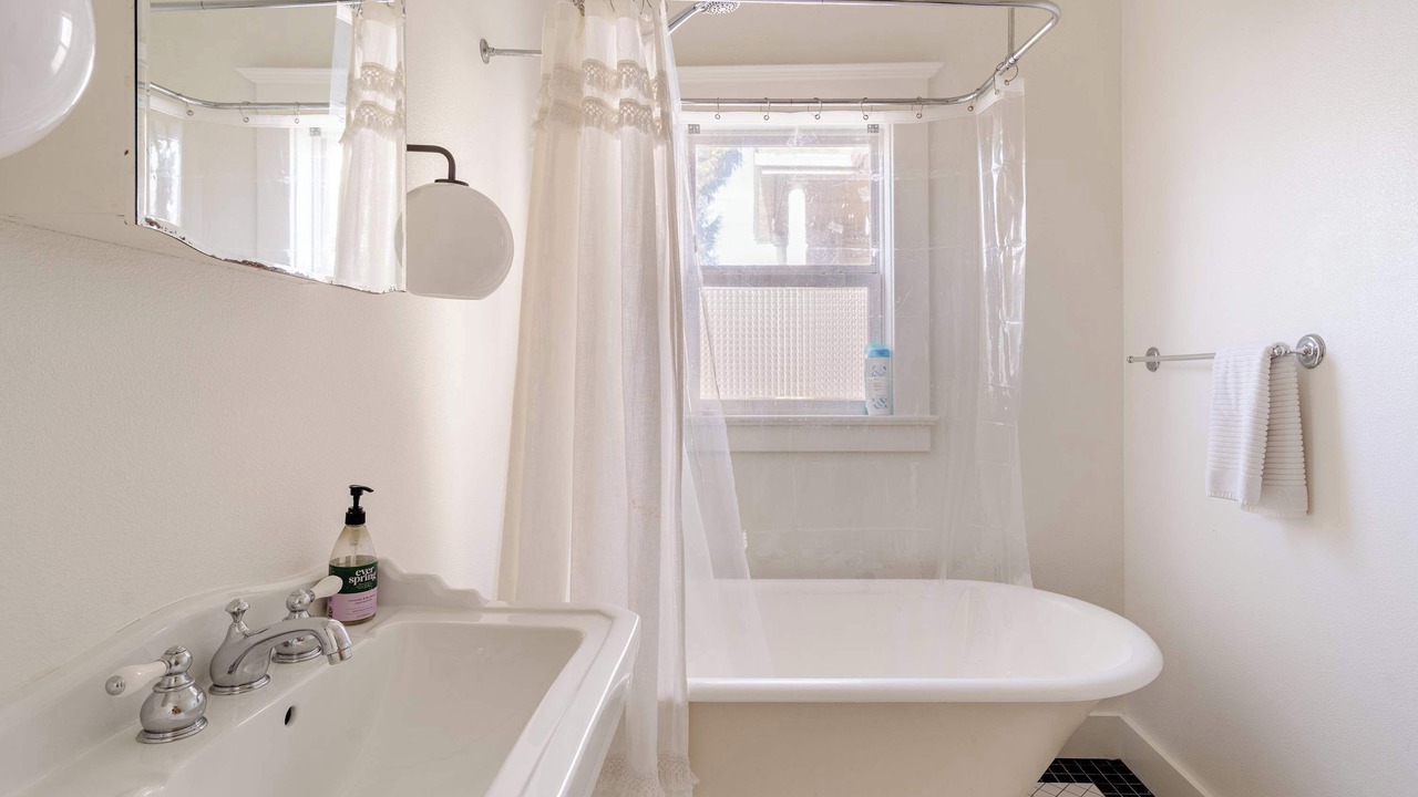 Photo of Bathroom in Mississippi District