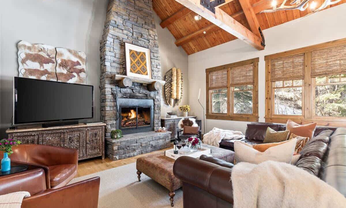 Photo of Livingroom in Granite Ridge