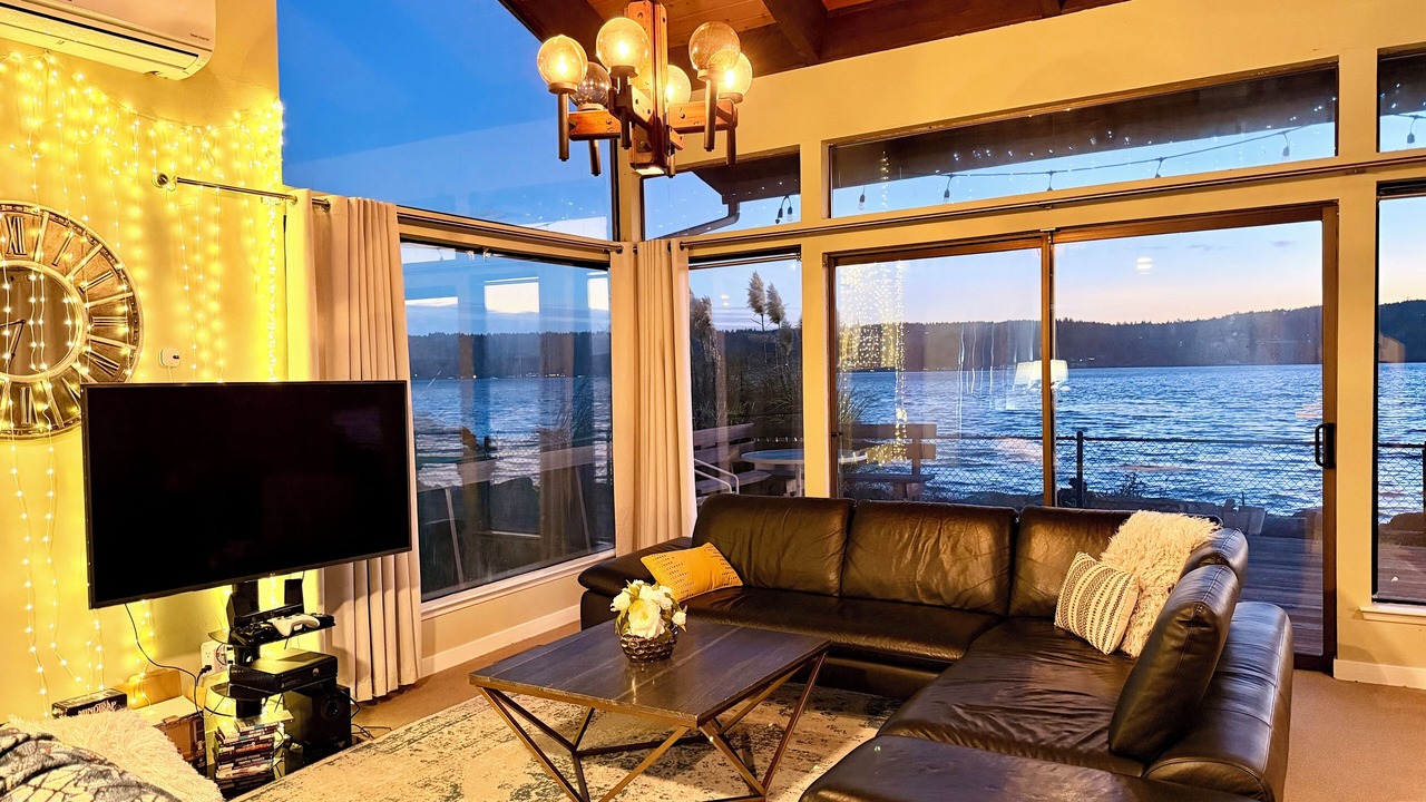 Photo of Livingroom in Mason County