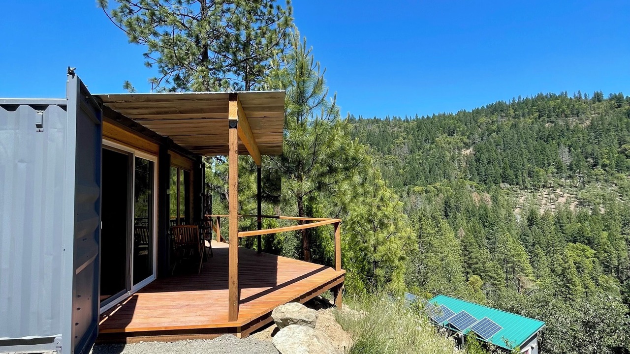 Photo of Patio Balcony in Rogue River