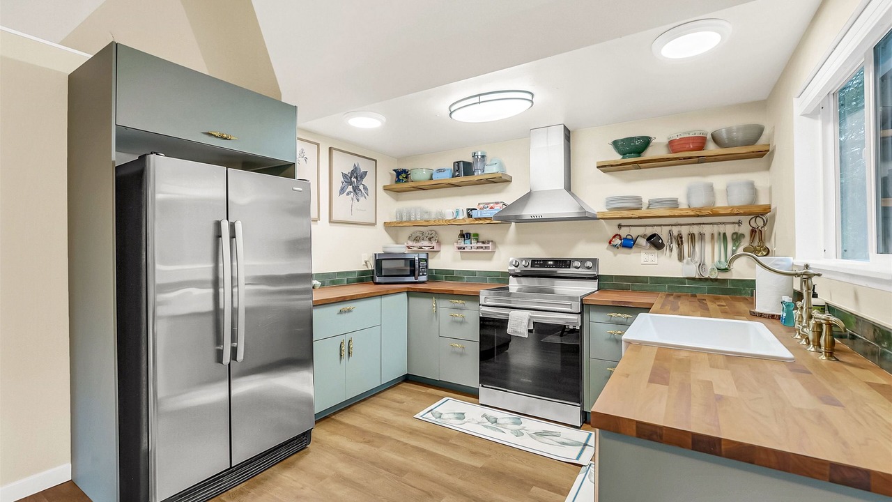 Photo of Kitchen in Anderson Island