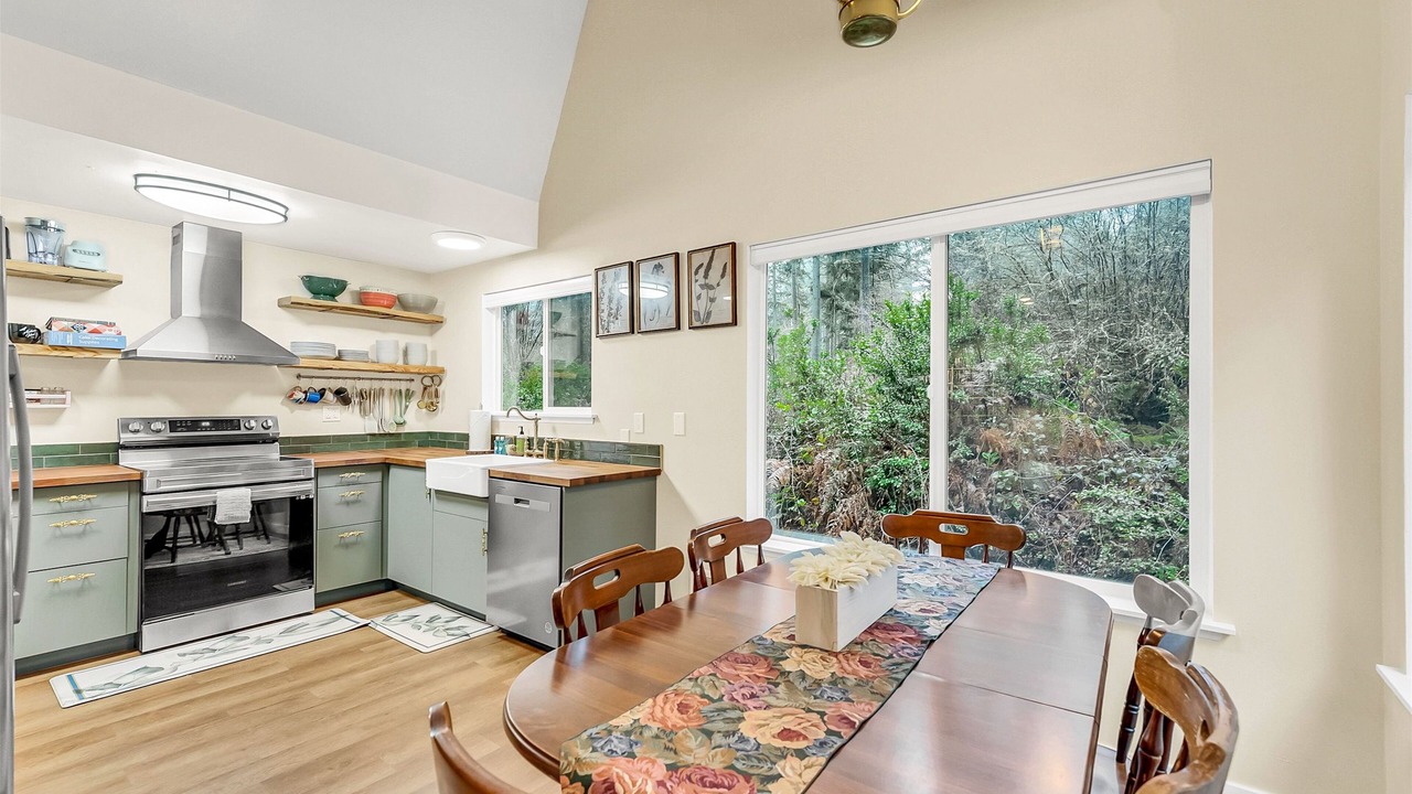 Photo of Kitchen in Anderson Island