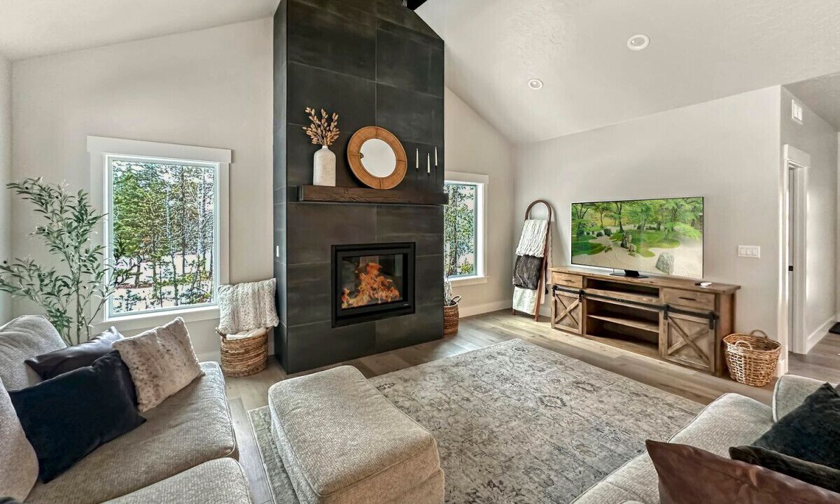 Photo of Livingroom in Donnelly