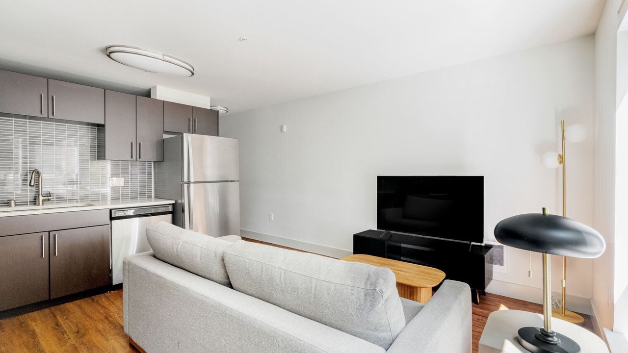 Photo of Livingroom in West Bellevue