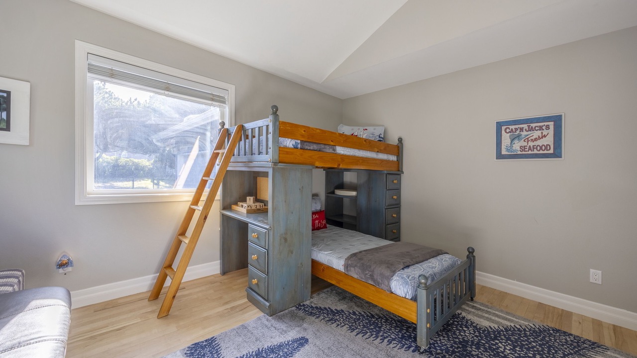 Photo of Bedroom in Seal Rock