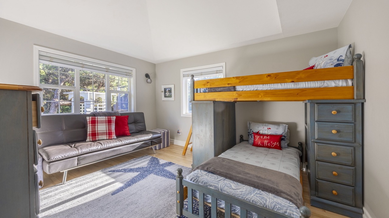Photo of Bedroom in Seal Rock