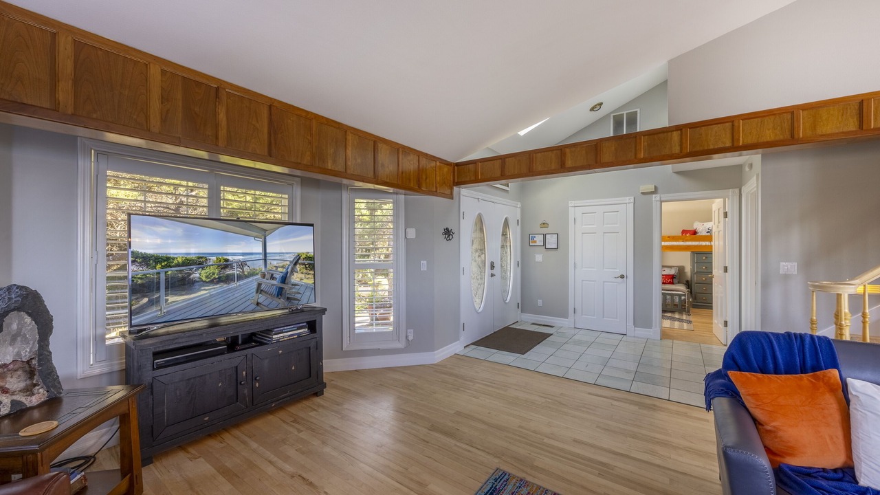 Photo of Livingroom in Seal Rock