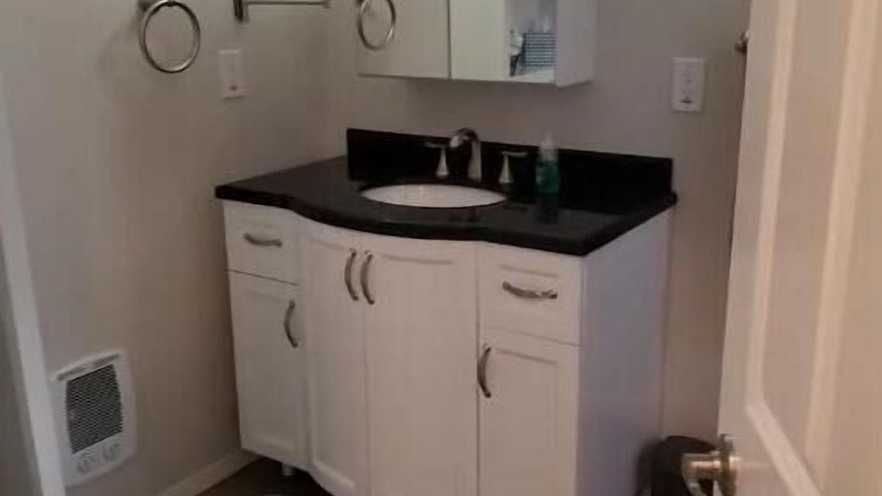 Photo of Bathroom in Tanner