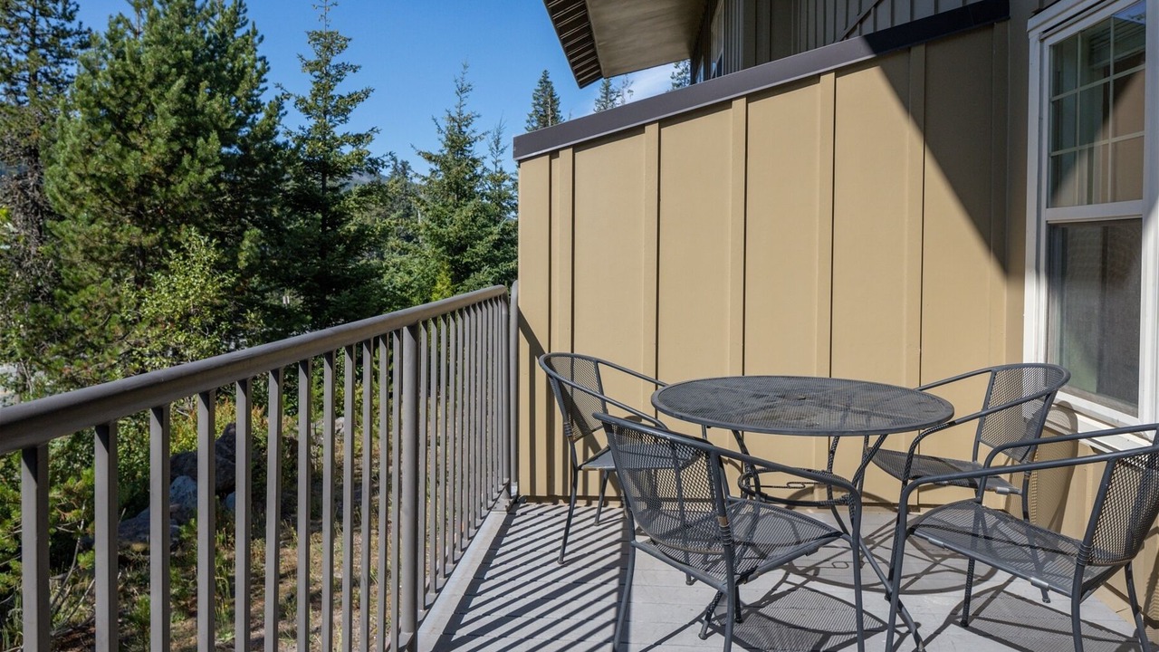 Photo of Patio Balcony in Government Camp