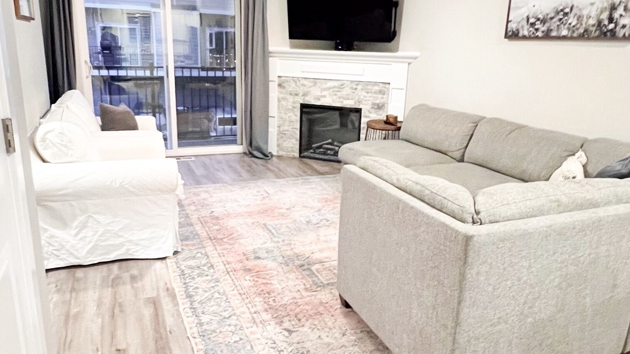 Photo of Livingroom in Brownstown