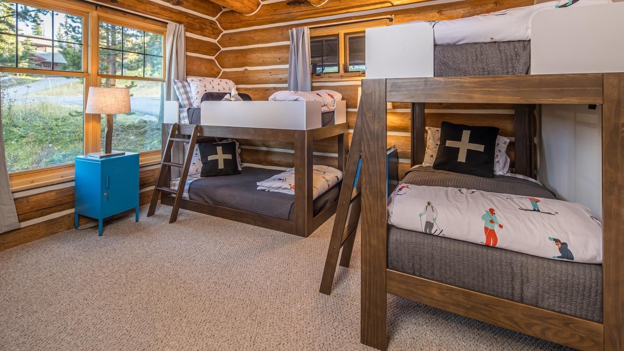 Photo of Bedroom in Powder Ridge