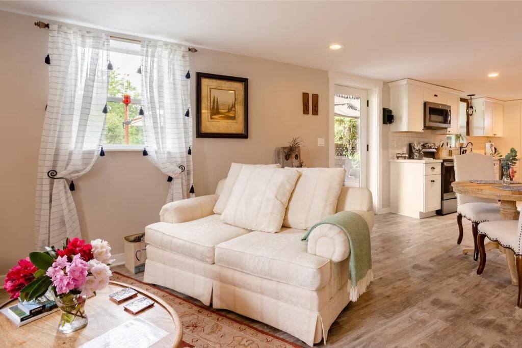 Photo of Livingroom in Vancouver