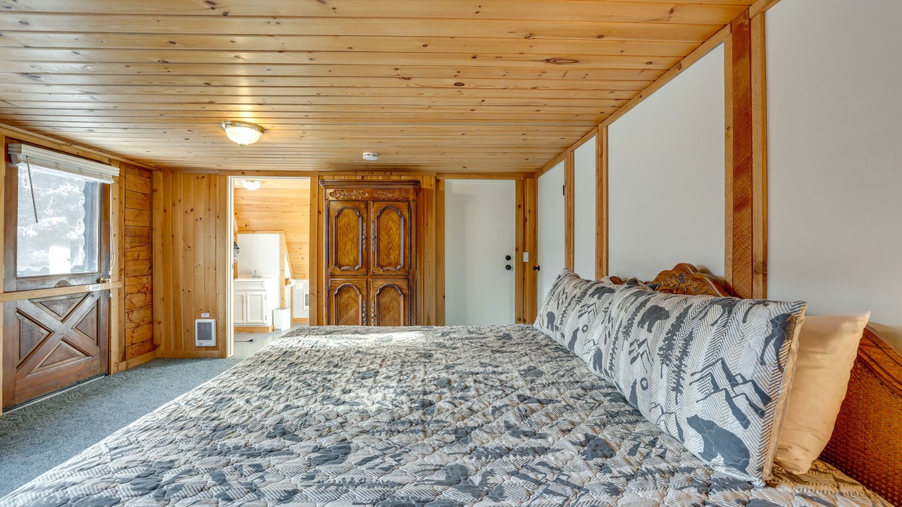 Photo of Bedroom in Tamarack Resort