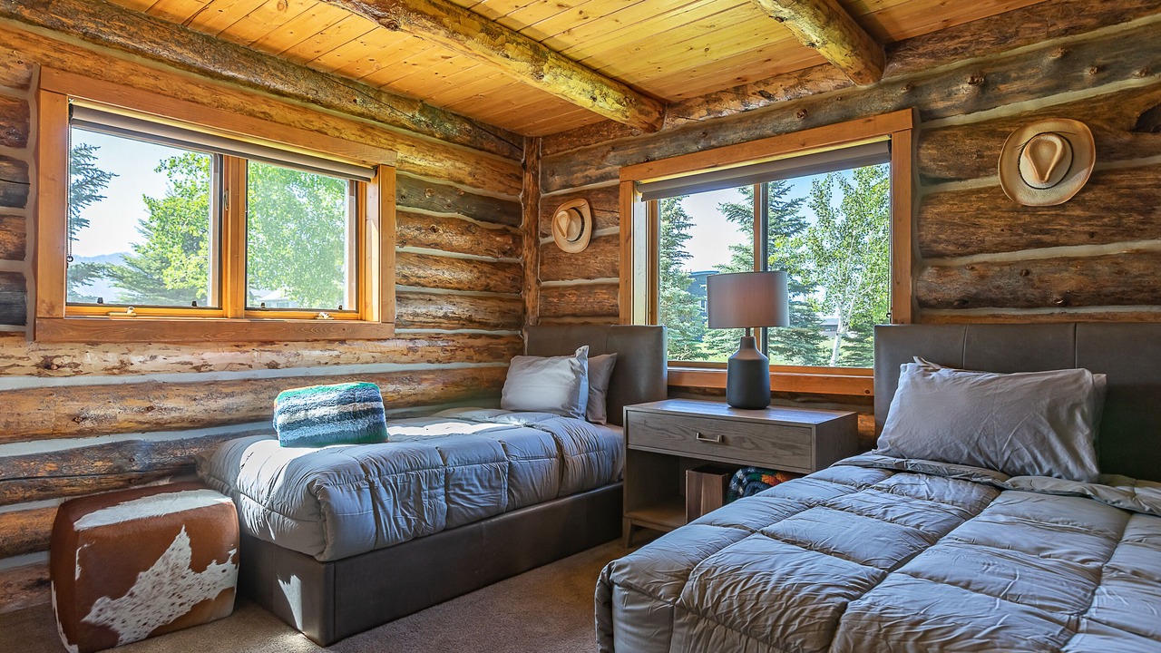 Photo of Bedroom in Alpine Northwest
