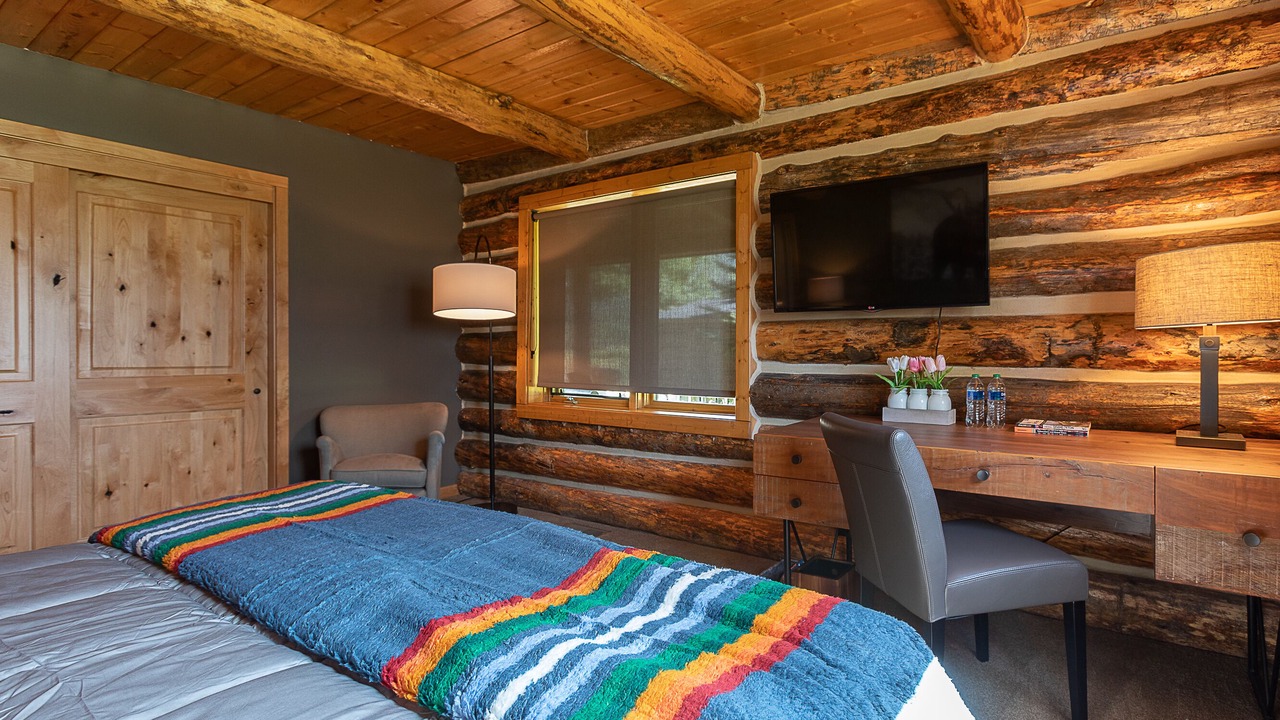 Photo of Bedroom in Alpine Northwest
