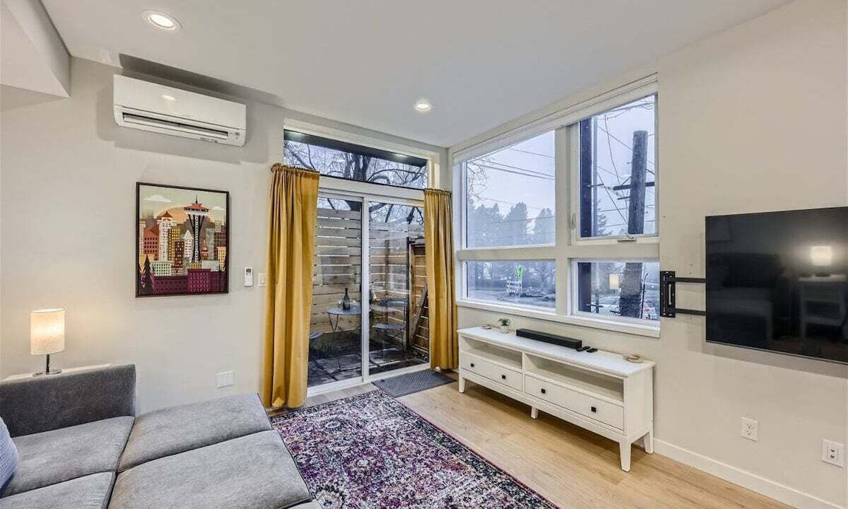 Photo of Livingroom in Wallingford