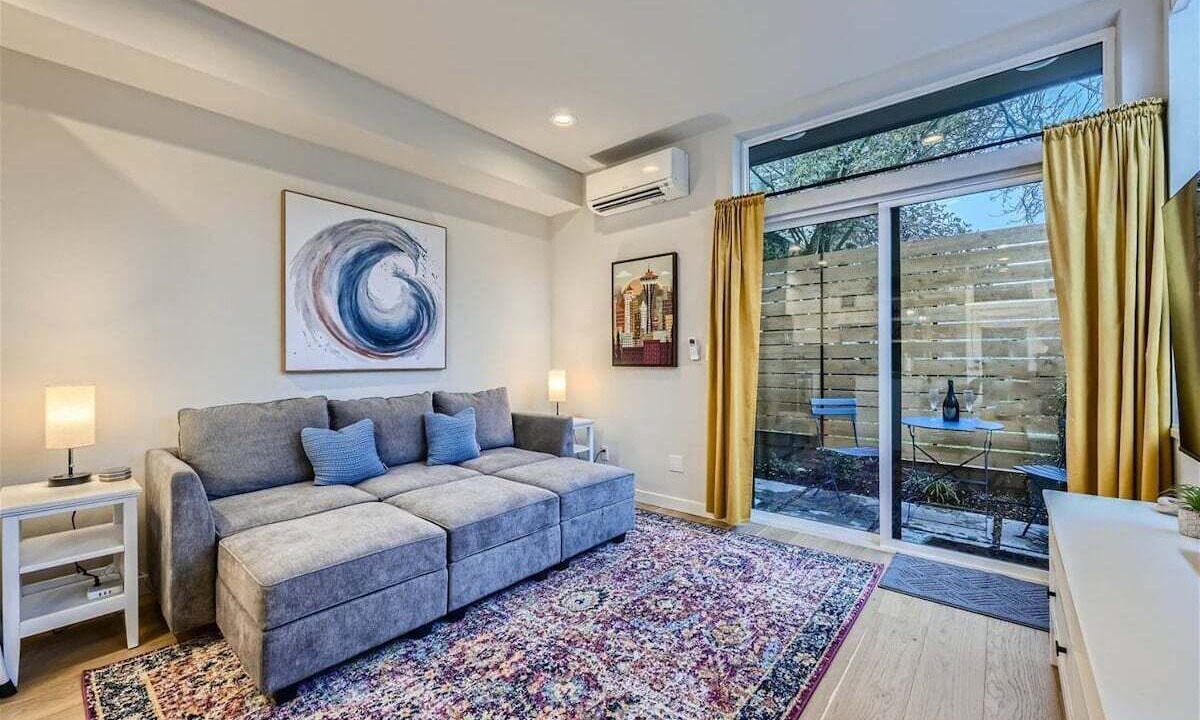 Photo of Livingroom in Wallingford