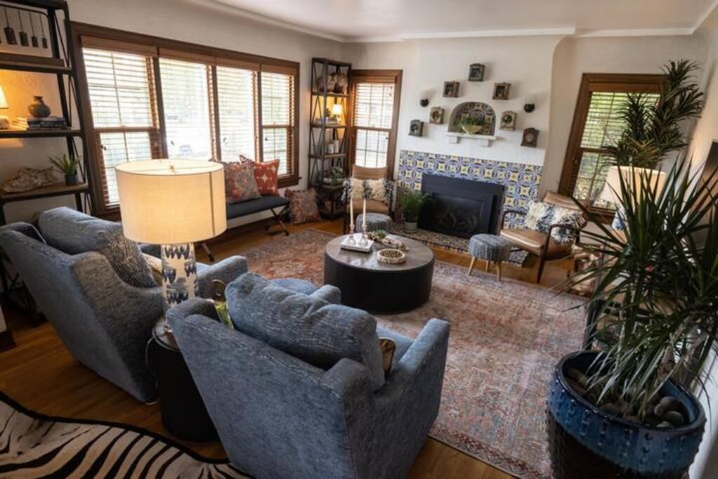Photo of Livingroom in North End