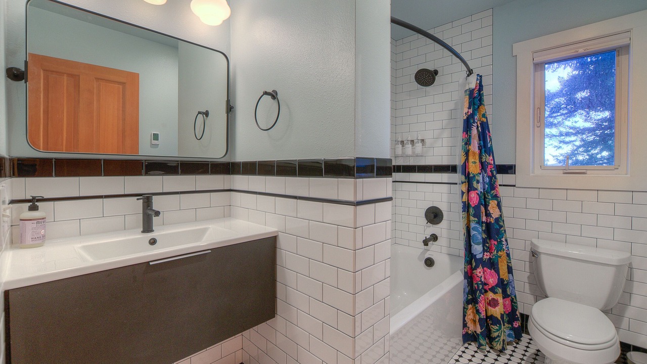 Photo of Bathroom in Eastsound