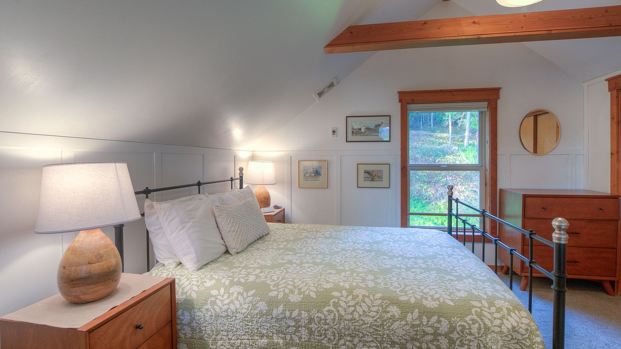 Photo of Bedroom in Eastsound