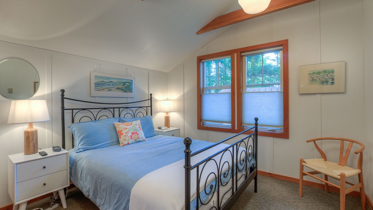 Photo of Bedroom in Eastsound