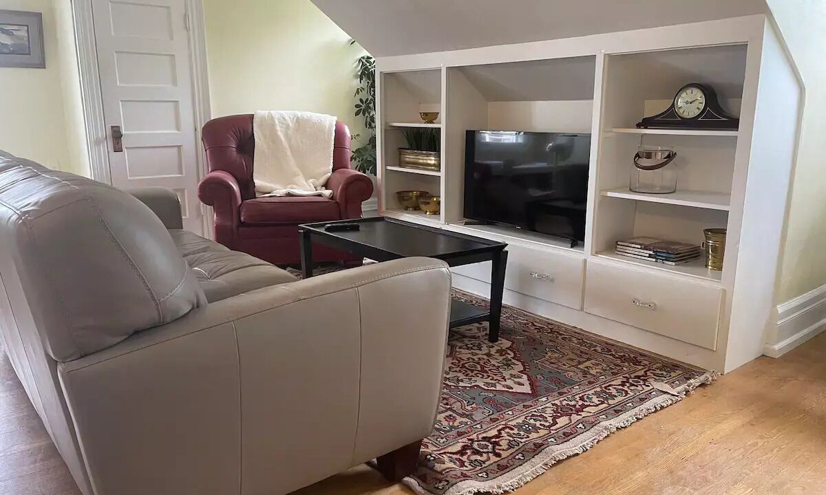 Photo of Livingroom in North End