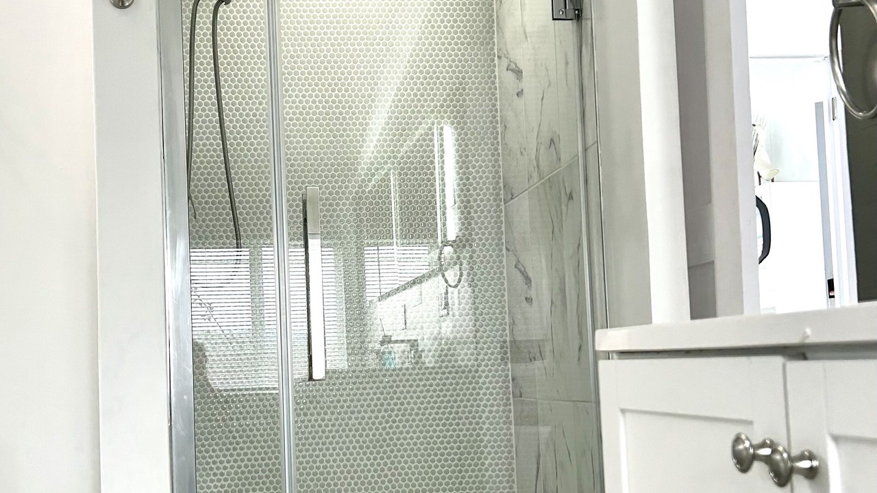 Photo of Bathroom in Oak Harbor