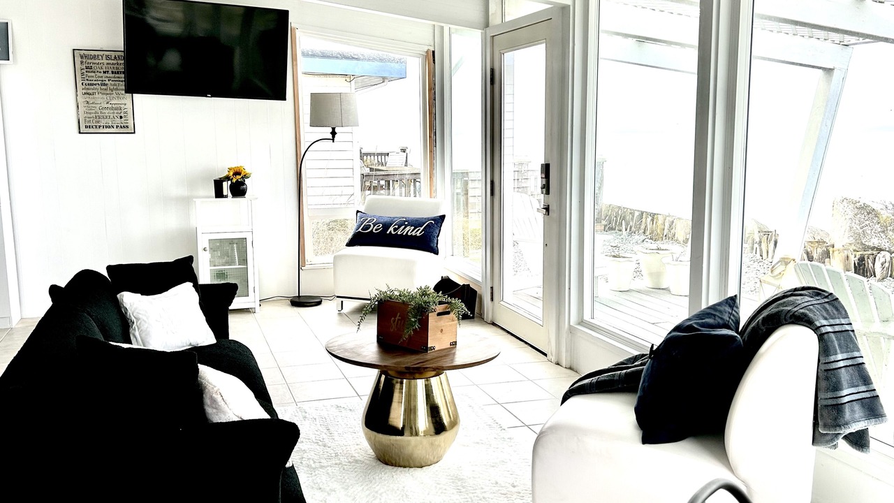 Photo of Livingroom in Oak Harbor