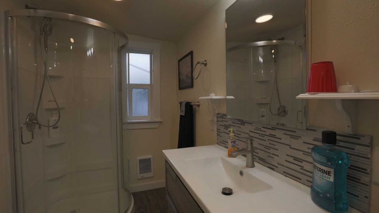 Photo of Bathroom in Crescent