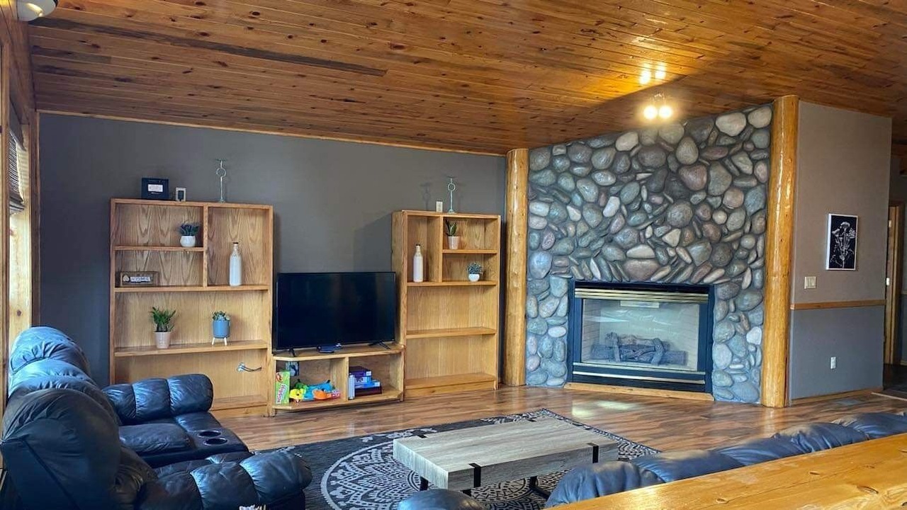 Photo of Livingroom in Weed