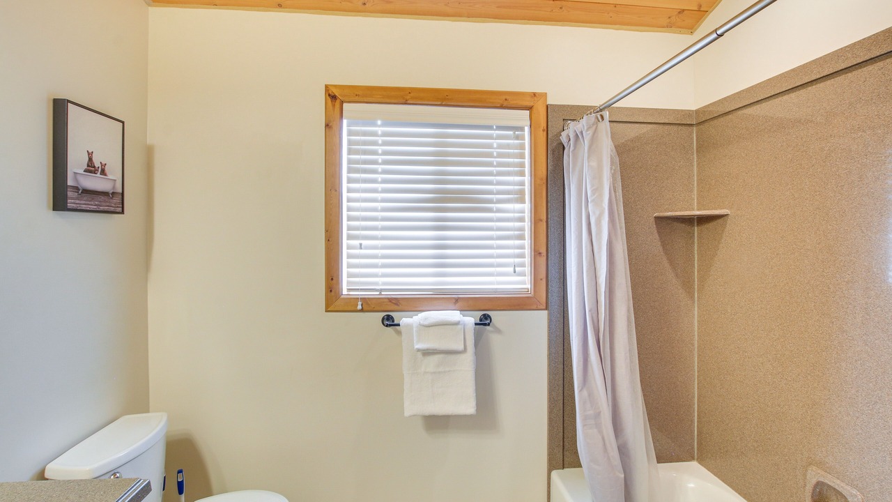 Photo of Bathroom in Sweetwater
