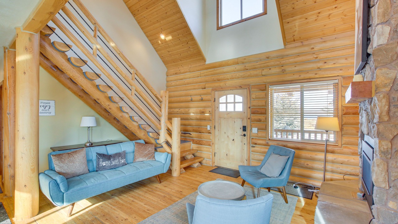 Photo of Livingroom in Sweetwater