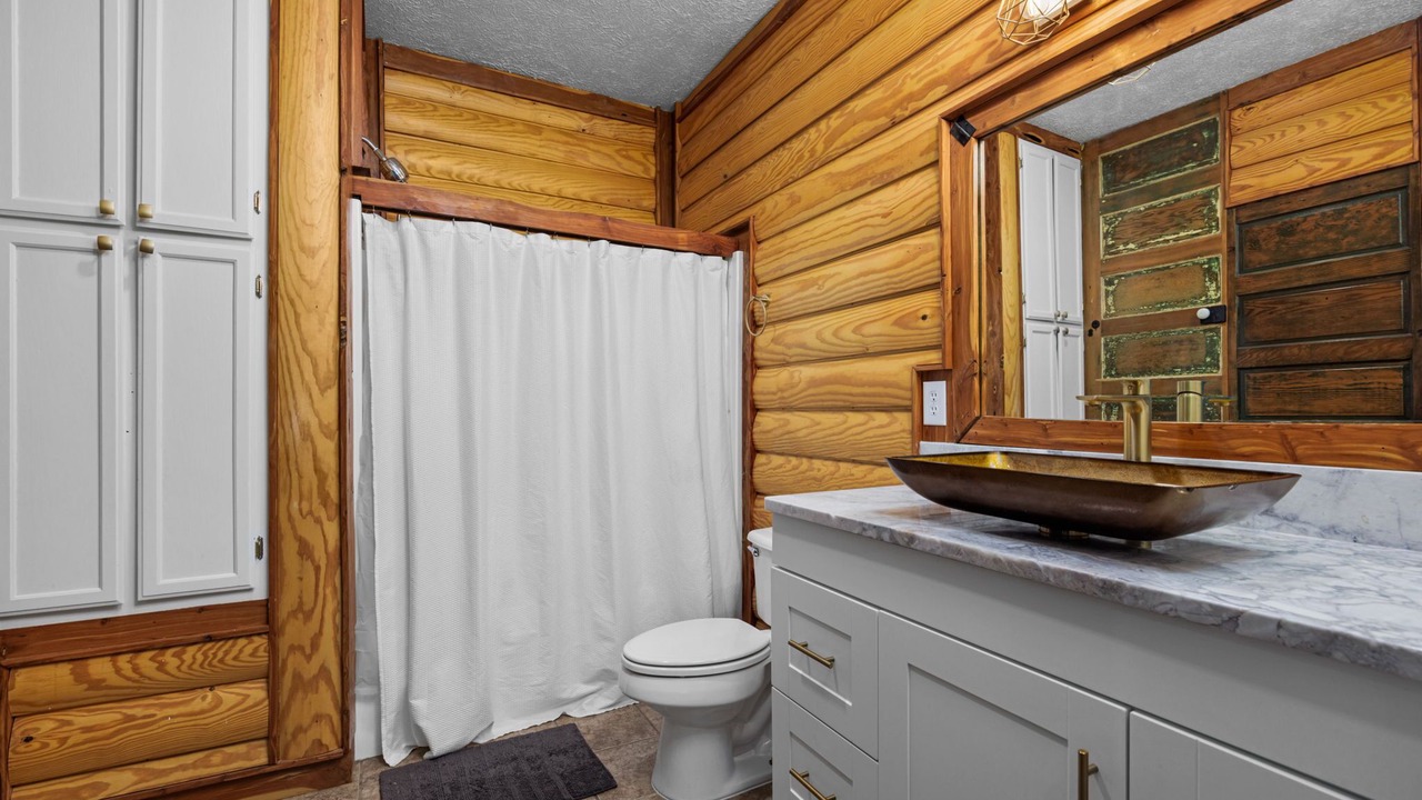 Photo of Bathroom in Chewalla