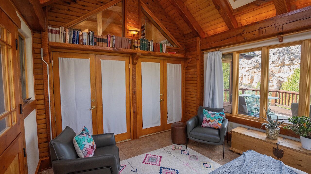 Photo of Bedroom in Torrey