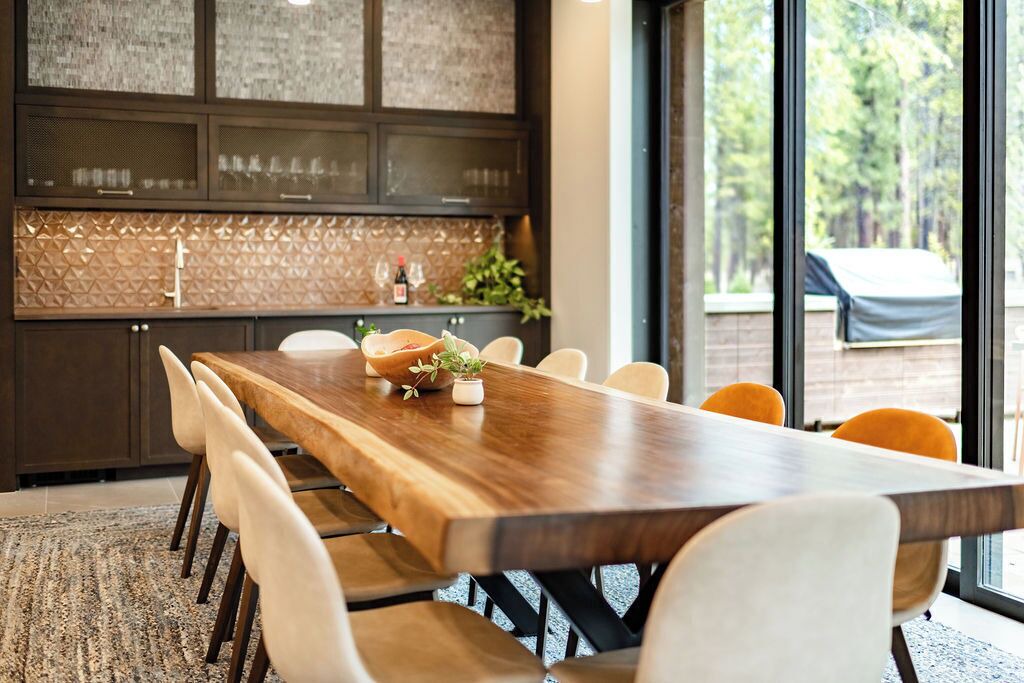 Photo of Livingroom in Sunriver