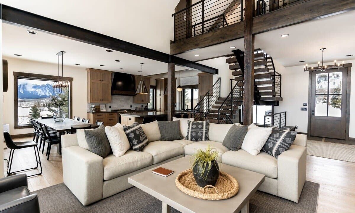 Photo of Livingroom in Island Park