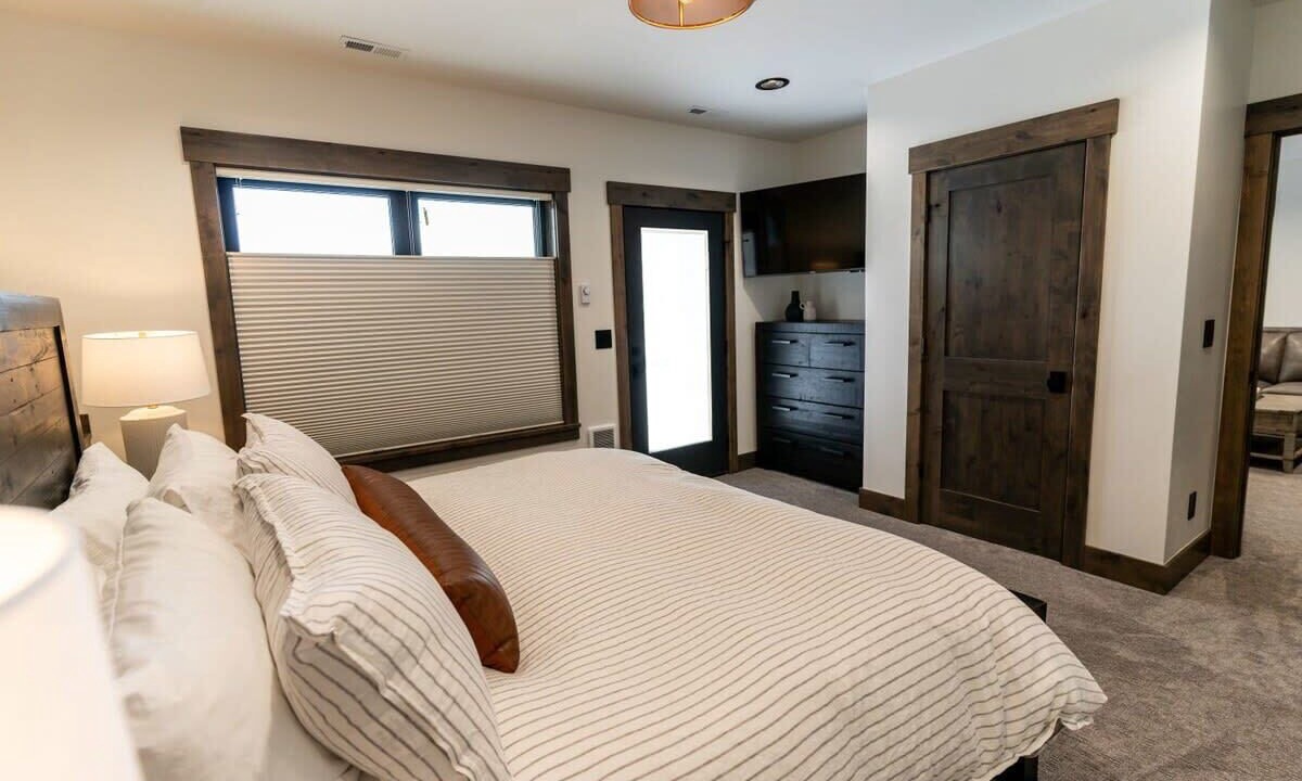 Photo of Bedroom in Island Park